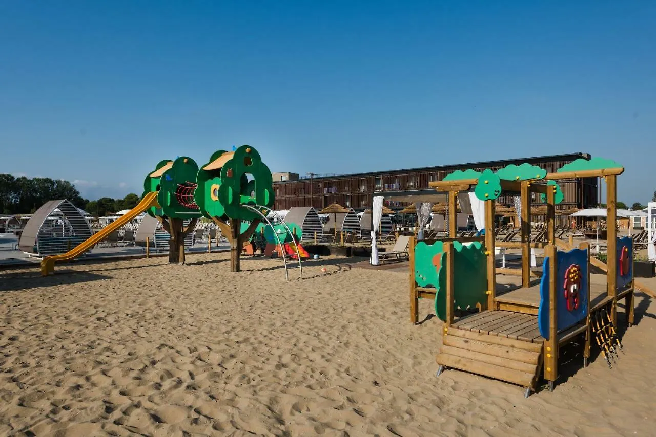 Lino Delle Fate Eco Resort Бибионе